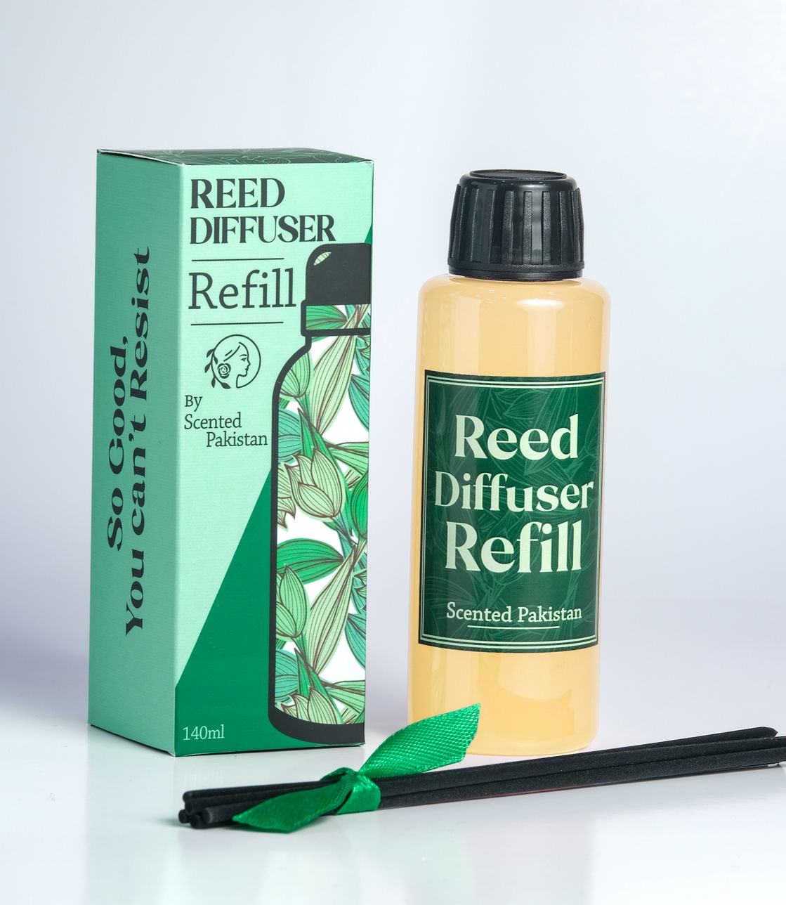 Houseery Reed Diffuser Oil Refill 140ml – Long-Lasting Fragrance Oil with Reed Sticks